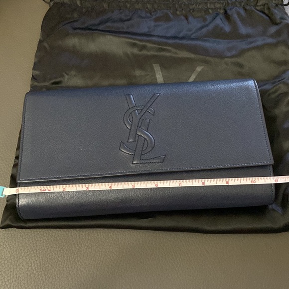 Authentic YSL clutch in Great Condition, Navy Blue. Comes with dust bag - Picture 9 of 11